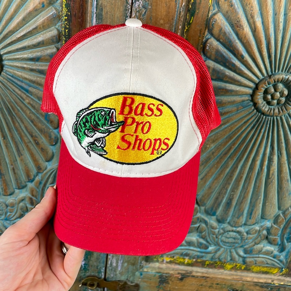 Vintage style trucker hat Bass Pro Shops